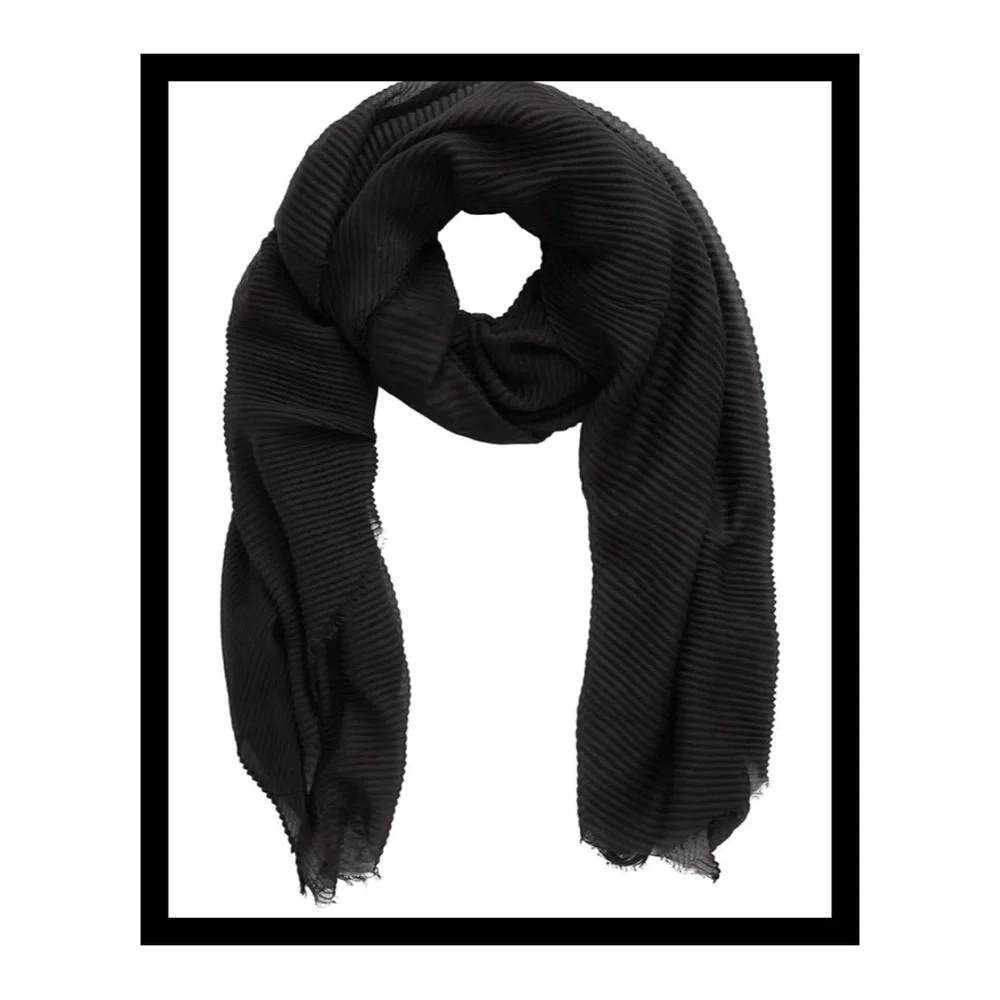 ‼️‼️Clearance-Vince Camuto So Soft Pleated Solid Wrap